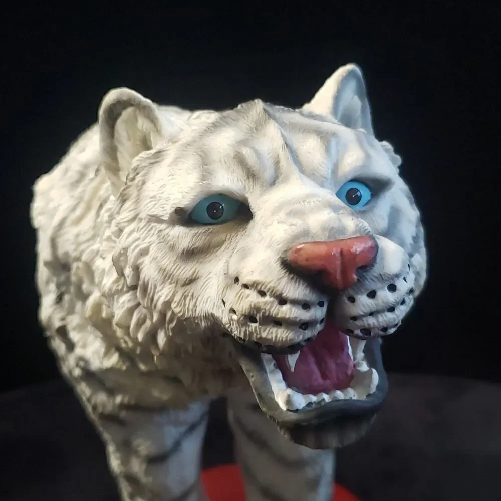 Vintage Classic Wildlife Collection Resin Siberian Tiger Figurine Wood Base